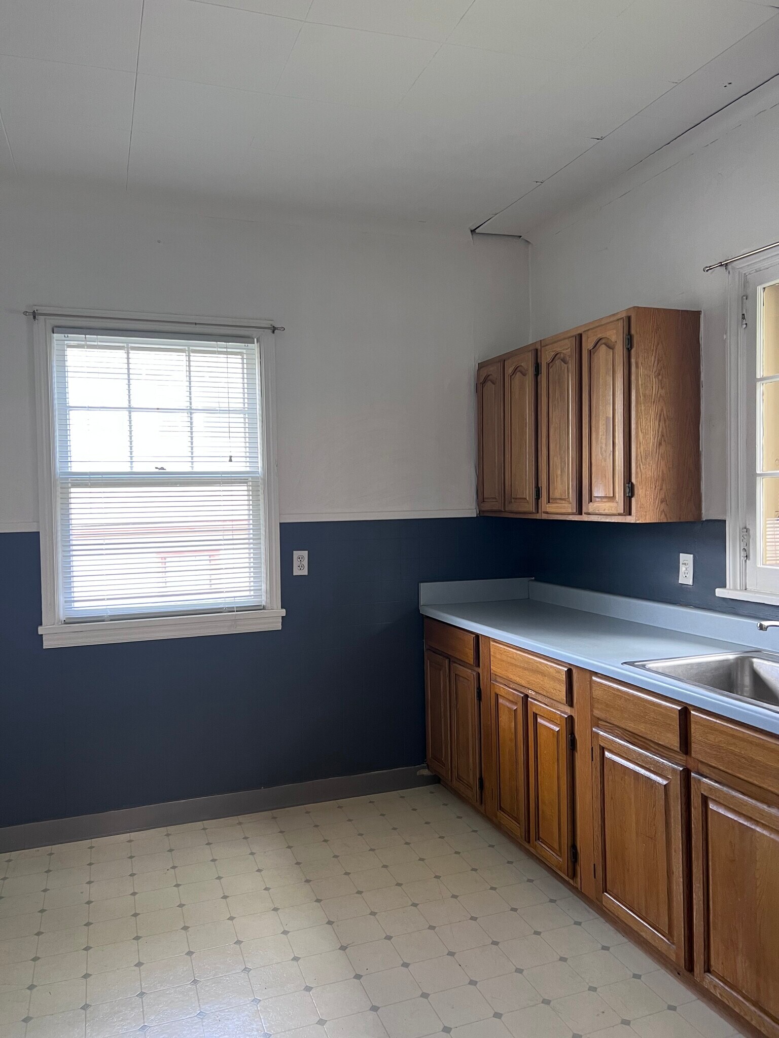 Light filled kitchen - 197 Brunswick St