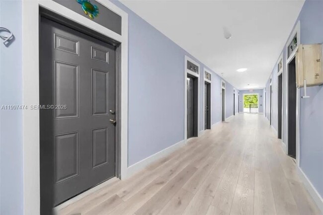 Building Photo - 1036 SW 5th St