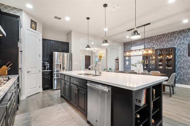 Building Photo - 225 Escarpment Wy