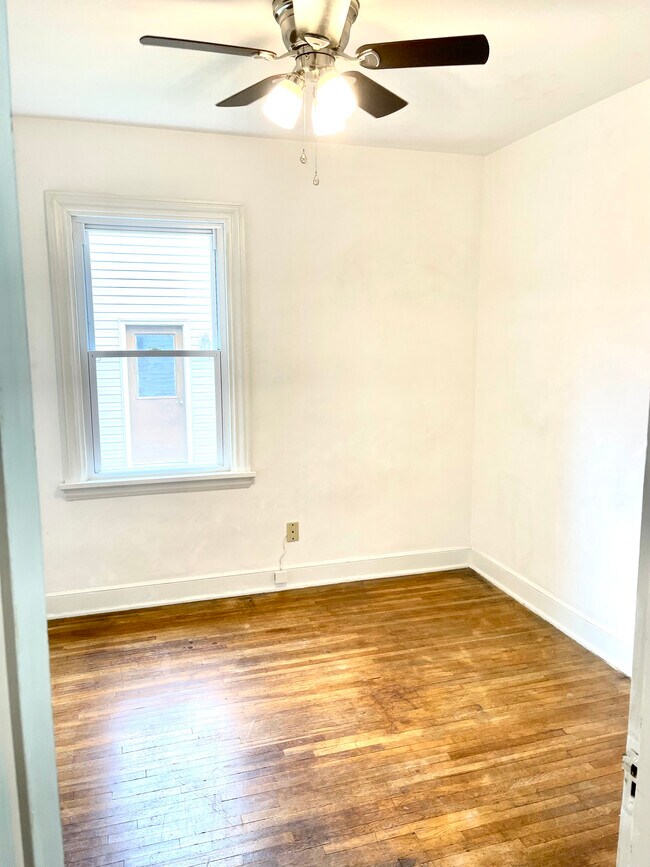 Building Photo - 515 E William St