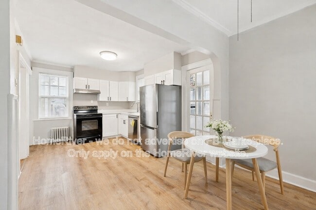 Building Photo - 11 Cedar St