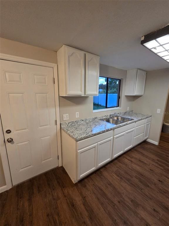 Building Photo - 39611 Meadowood Loop