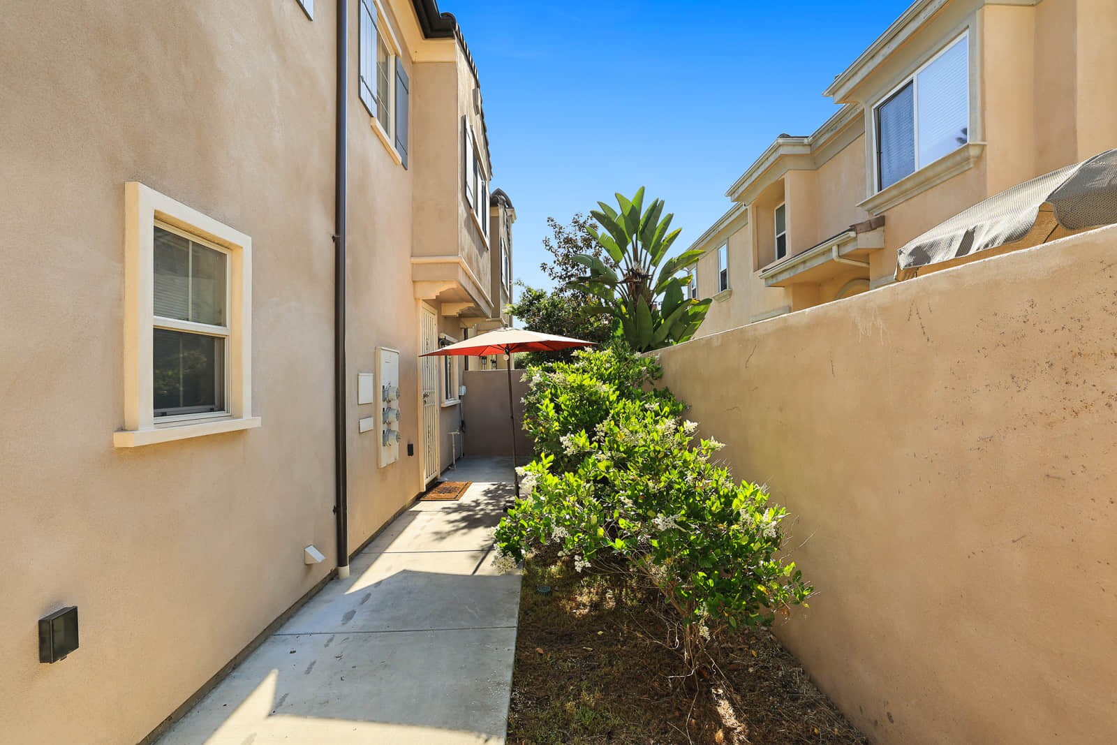 Back yard area - 808 S Golden W Ave