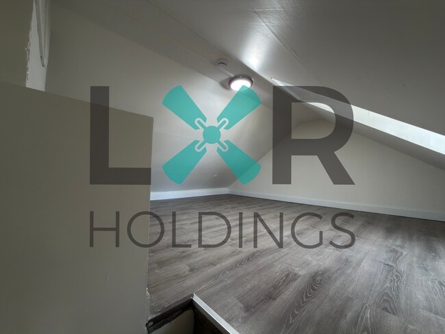 Building Photo - 4324 Ridge Rd