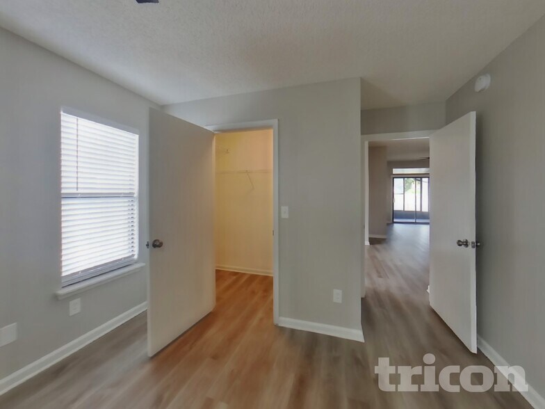 Building Photo - 12303 Sondra Cove Trail N