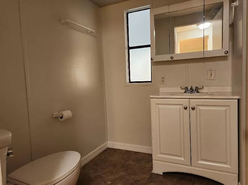 Building Photo - 14220 Brookridge Blvd