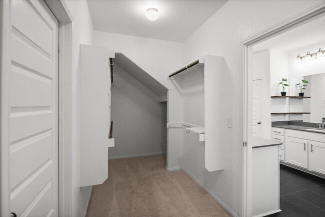 Building Photo - 405 Arrowhead Vine St