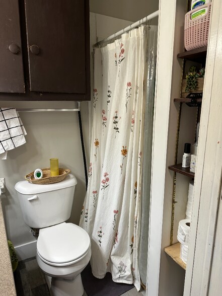 Building Photo - 1018 8th St S