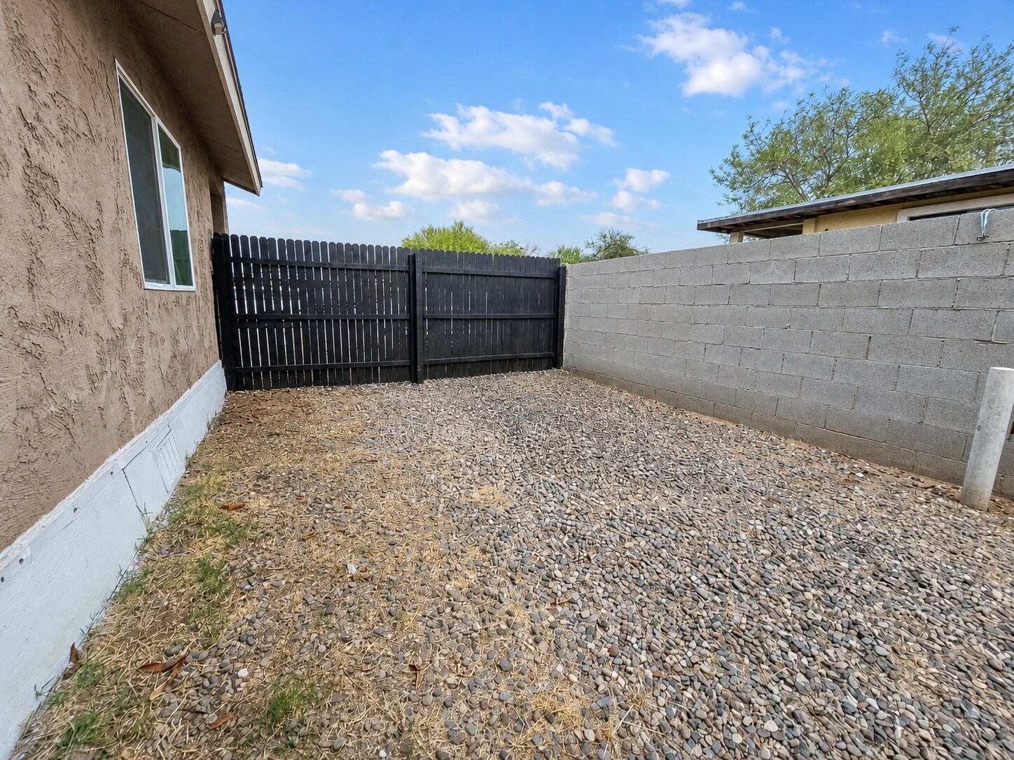 Building Photo - 5208 S 11th Ave