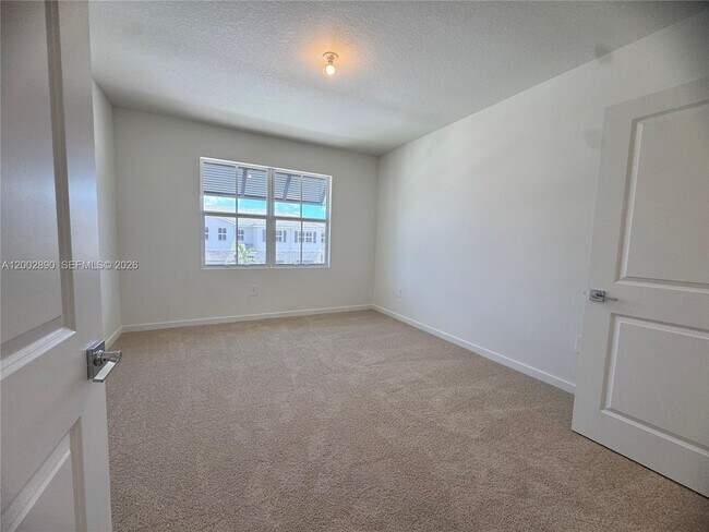 Building Photo - 178 NE 14th St