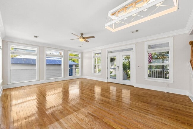 Building Photo - 92 Cypress Breeze Dr