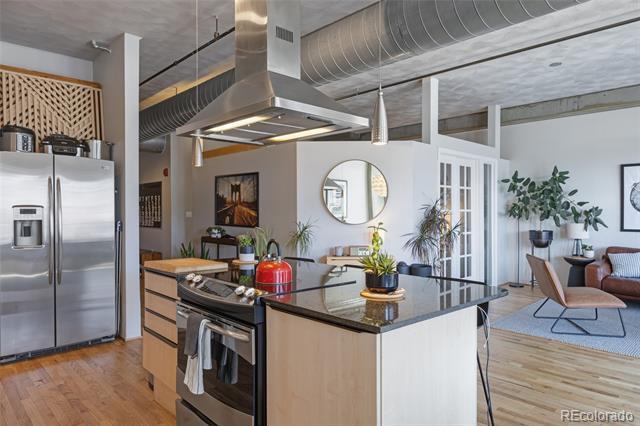 Building Photo - 1499 Blake St