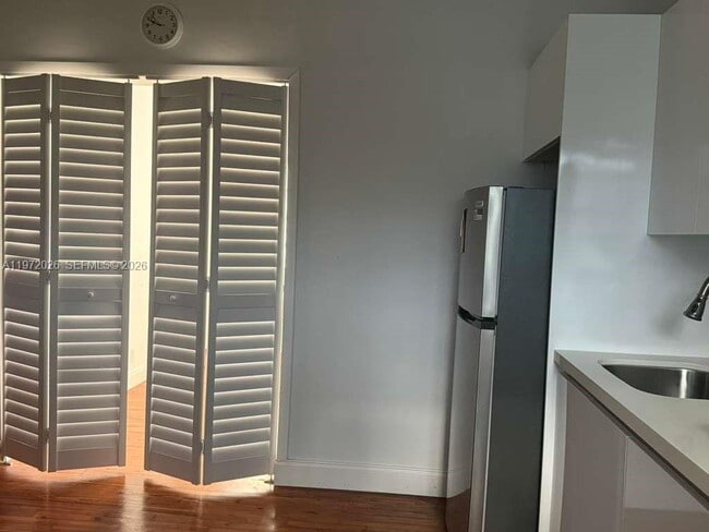 Building Photo - 1925 Washington Ave