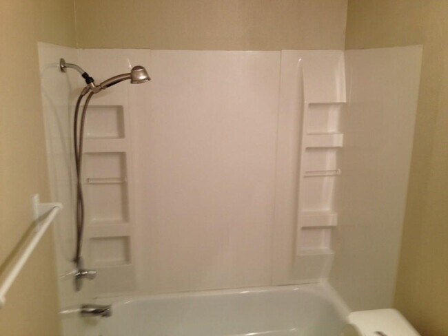 Building Photo - 107 Meteor Dr