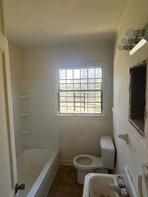 Building Photo - 126 Maple Ridge Dr