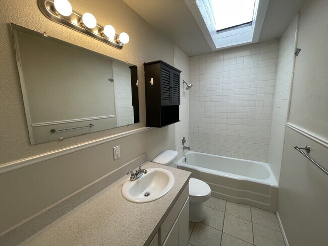 Building Photo - Beautiful House Located Minutes From Medical District & Marsha Sharp Fwy!