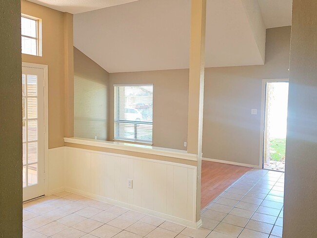 Building Photo - 2618 Quarry Hill Rd