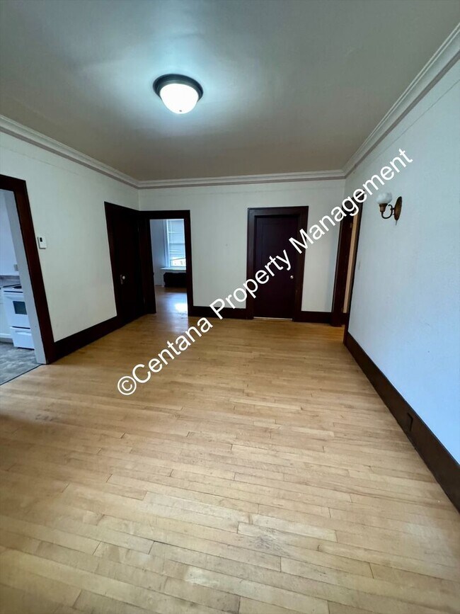 Building Photo - 205-207 N Excelsior Ave