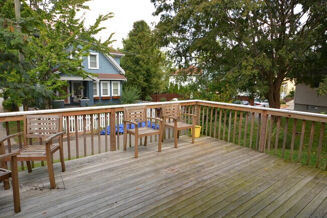 Building Photo - 2837 Hyde Park Plz