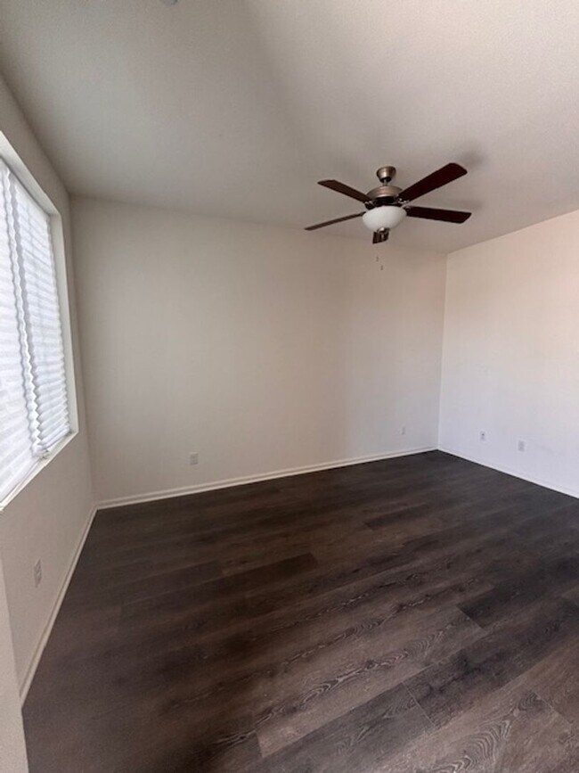 Building Photo - Welcome home to this beautiful Murrieta Town Home!