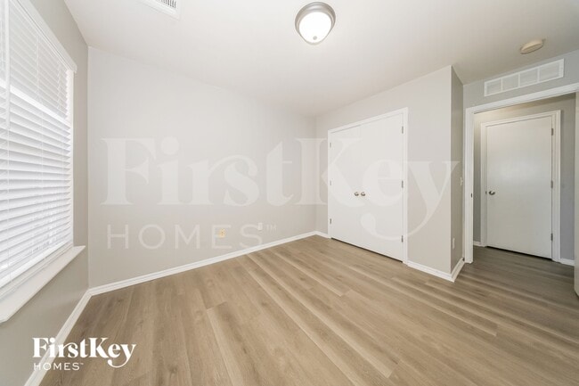 Building Photo - 3105 SW 104th Terrace