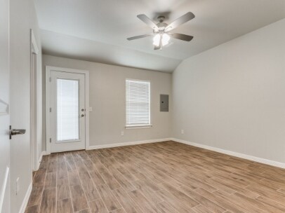 Building Photo - 12917 Willow Villas Dr