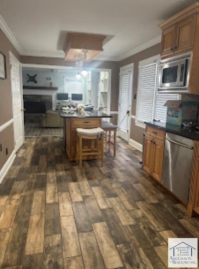 Building Photo - 1715 Mulberry Rd