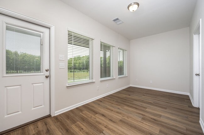 Building Photo - 4013 Bluestem Blvd