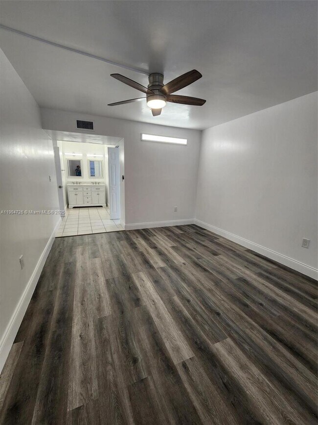 Building Photo - 4384 NW 9th Ave