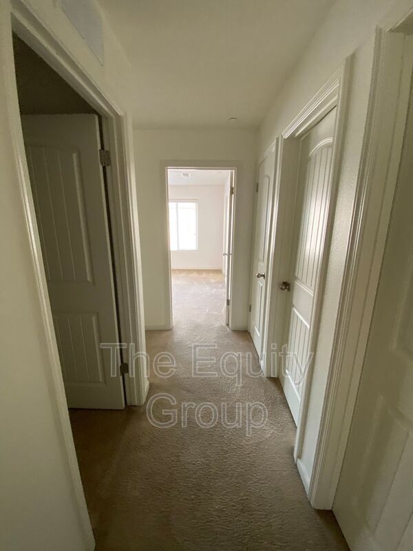 Building Photo - 1826 W Van Gogh