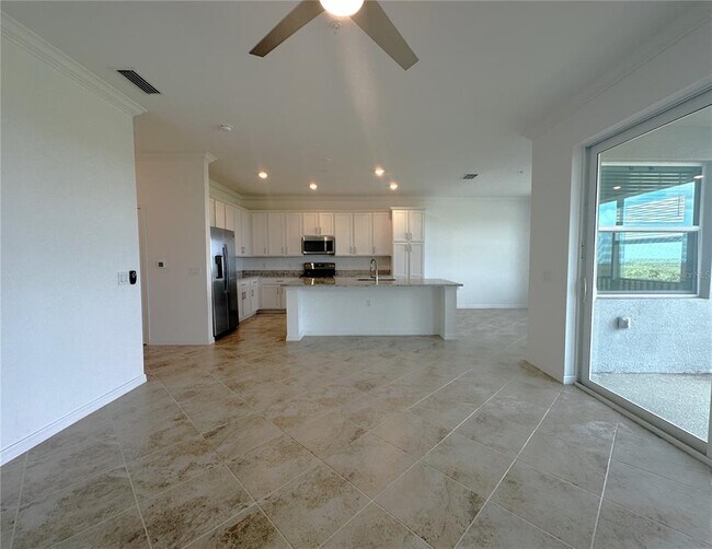 Building Photo - 14071 Heritage Landing Blvd