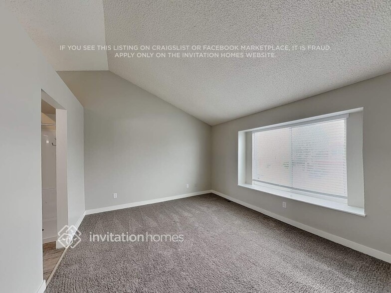 Building Photo - 10418 Strasburg Way