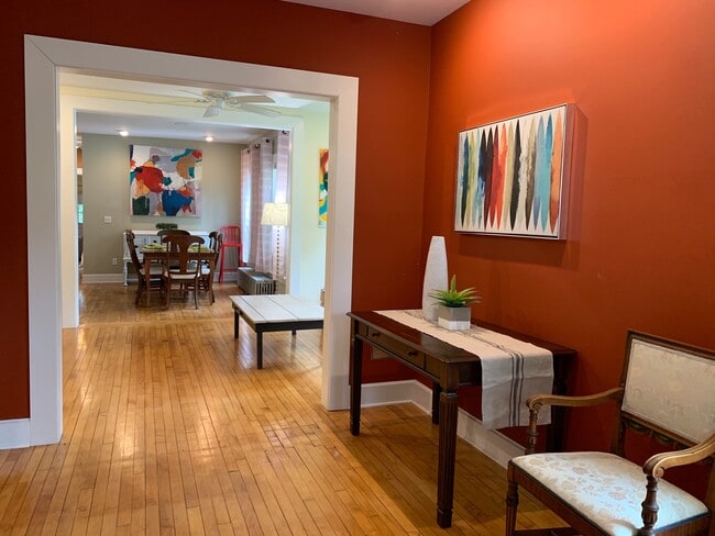 Building Photo - 299 Nelson Ave