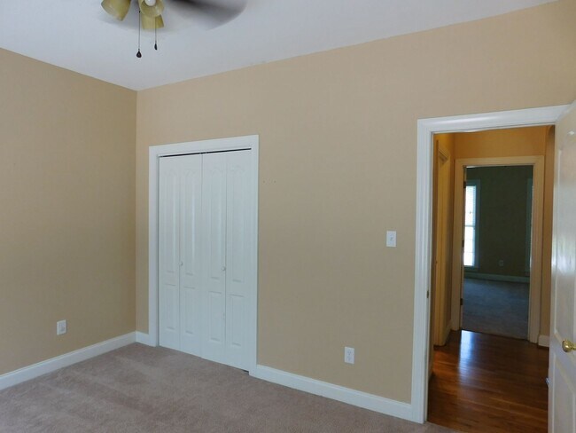 Building Photo - 300 Taliaferro Ln