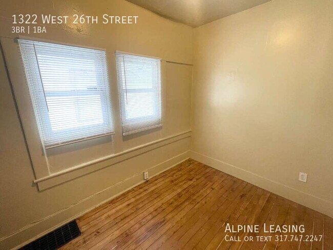 Building Photo - 1322 W 26th St