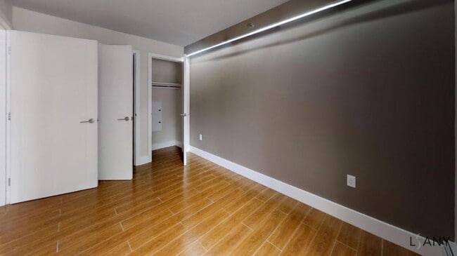 Building Photo - 2 bedroom in BRONX NY 10458