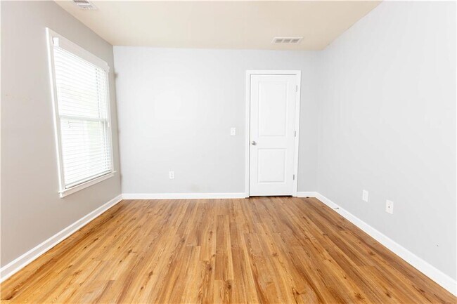 Building Photo - 1705 Barfield Run NW