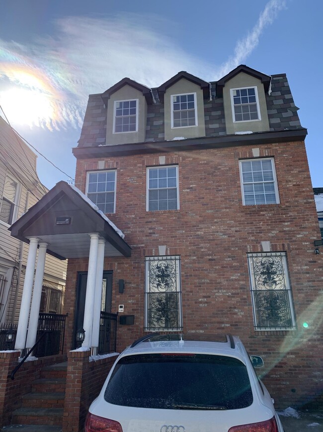 Building Photo - 49 Belmont Ave