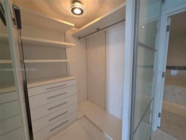 Building Photo - 17121 Collins Ave