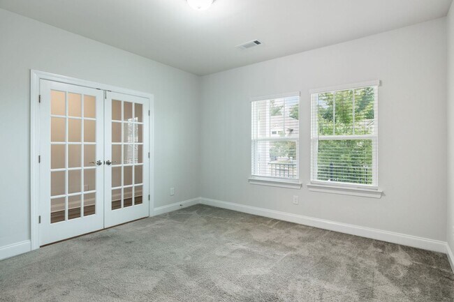 Building Photo - Clover Glen Rental