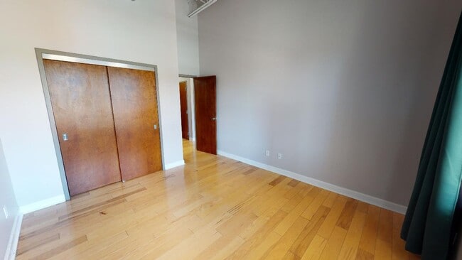 Building Photo - 769 N High St