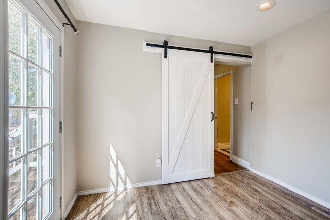 Building Photo - Location, Location, Location! Updated one story home with charm and modern conveniences