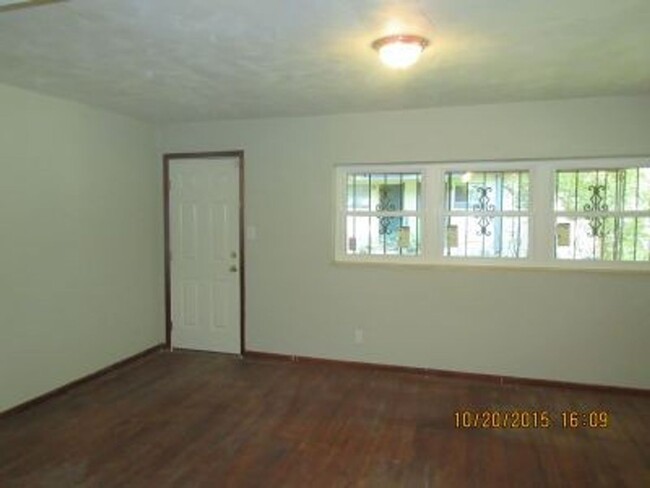 Building Photo - 832 Arkansas St
