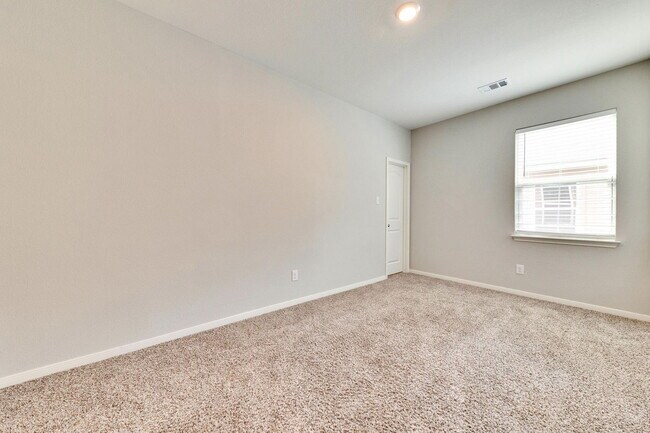 Building Photo - 213 Mount Vernon Way