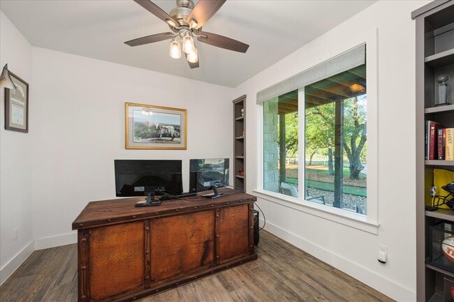 Building Photo - 625B Las Colinas Dr