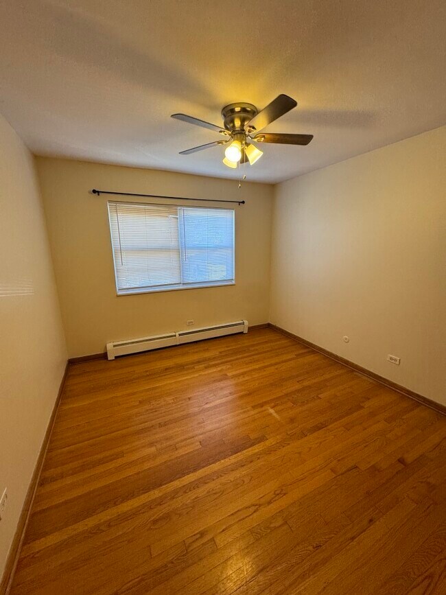 Building Photo - 3057 N Narragansett Ave