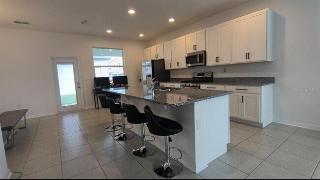 Building Photo - 12500 Encore At Ovation Way