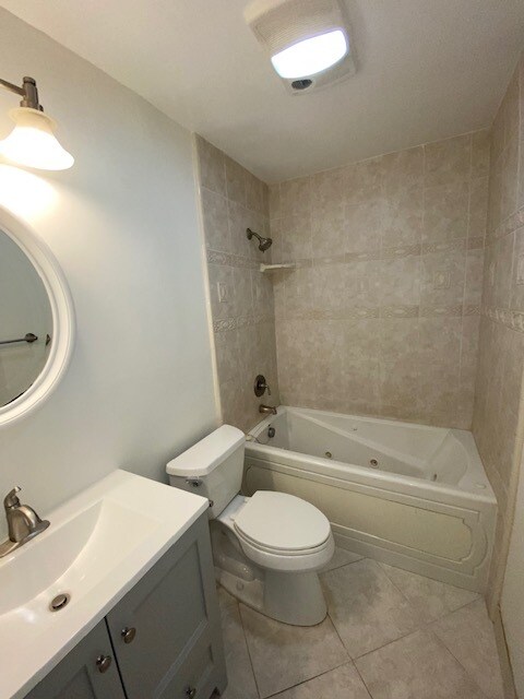 Building Photo - 740 Crocker Ave