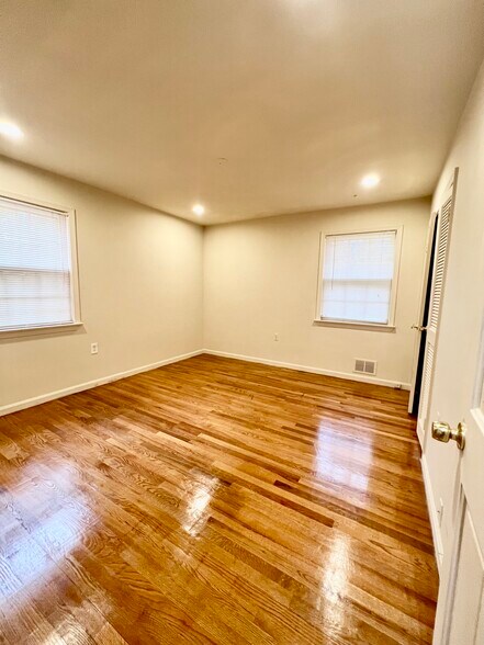 Building Photo - 7510 Sanner Rd
