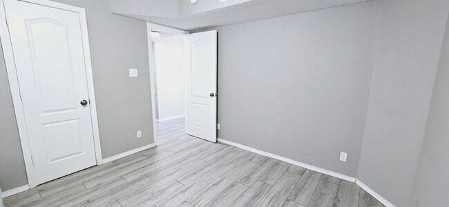 Building Photo - Charming 3 bedroom, 2 bath home in East El Paso!